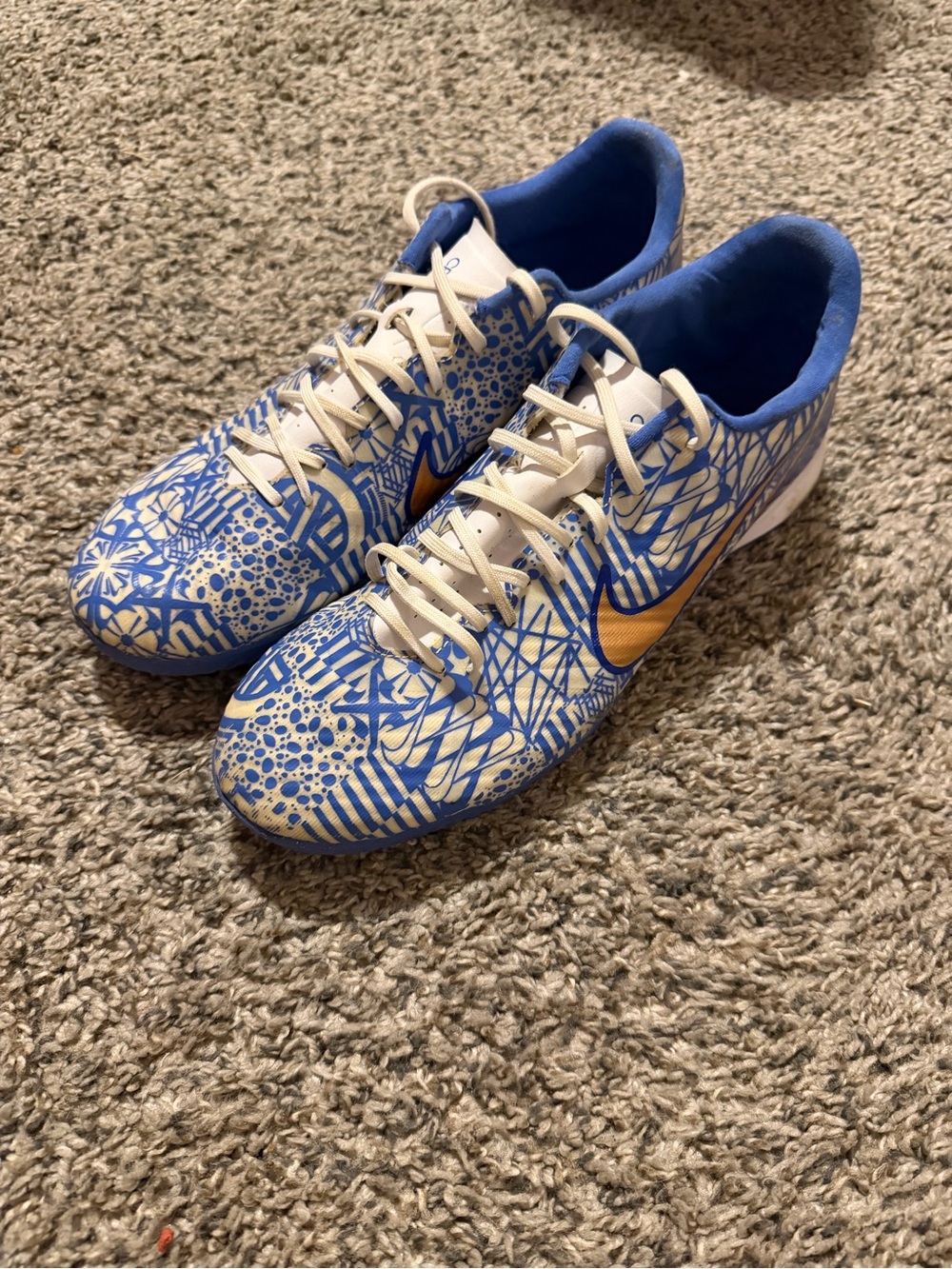 Used CR7 indoor soccer cleats